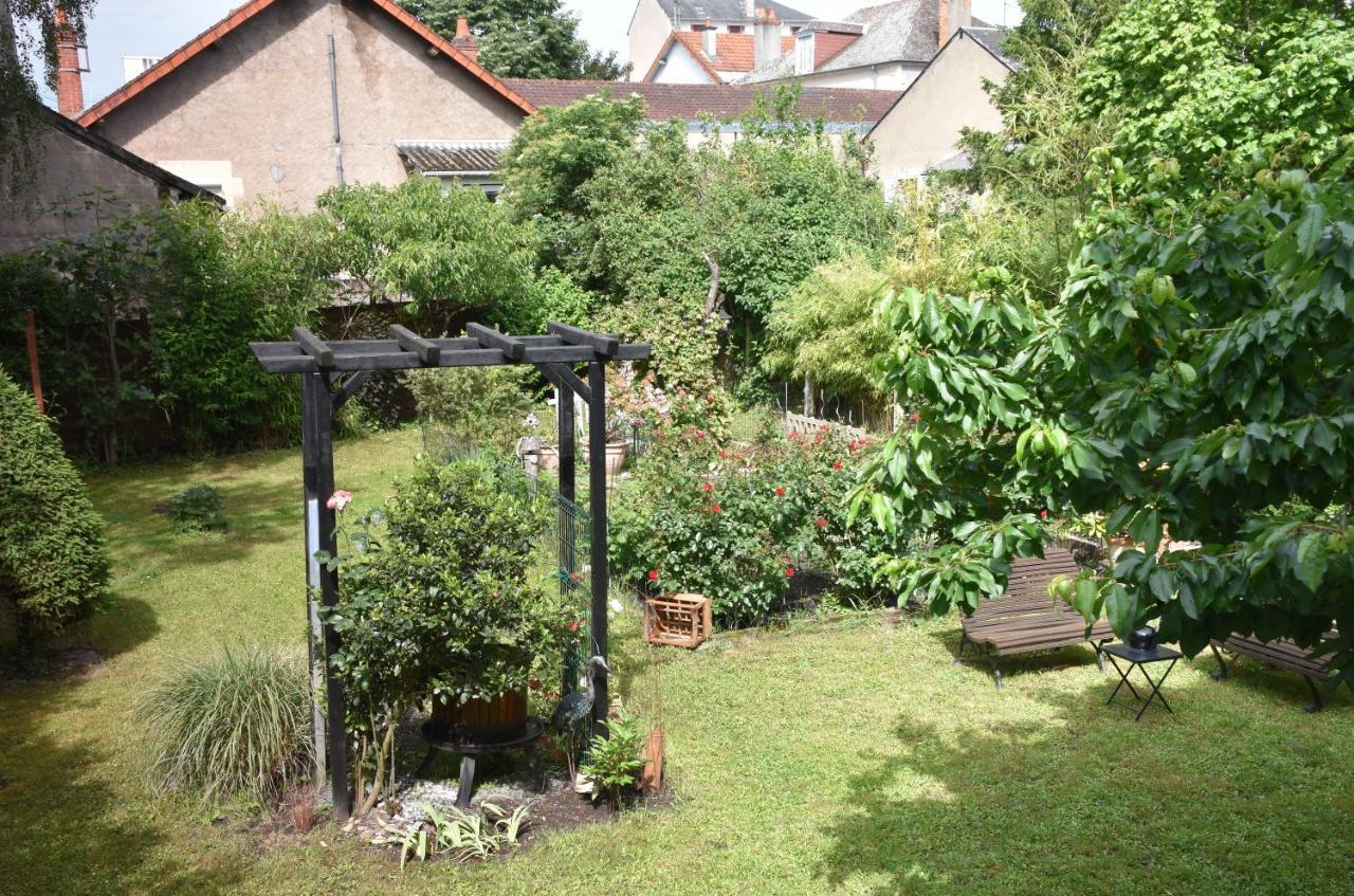 D'hotes Le Cadran Des Chauvelles Bed & Breakfast